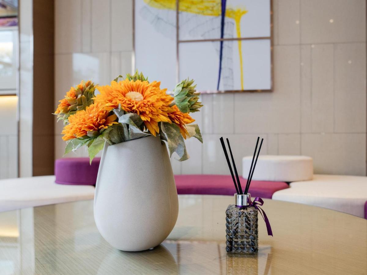 Lavande Hotel Luzhou Wanda Plaza Southwest Commercial City Exterior photo