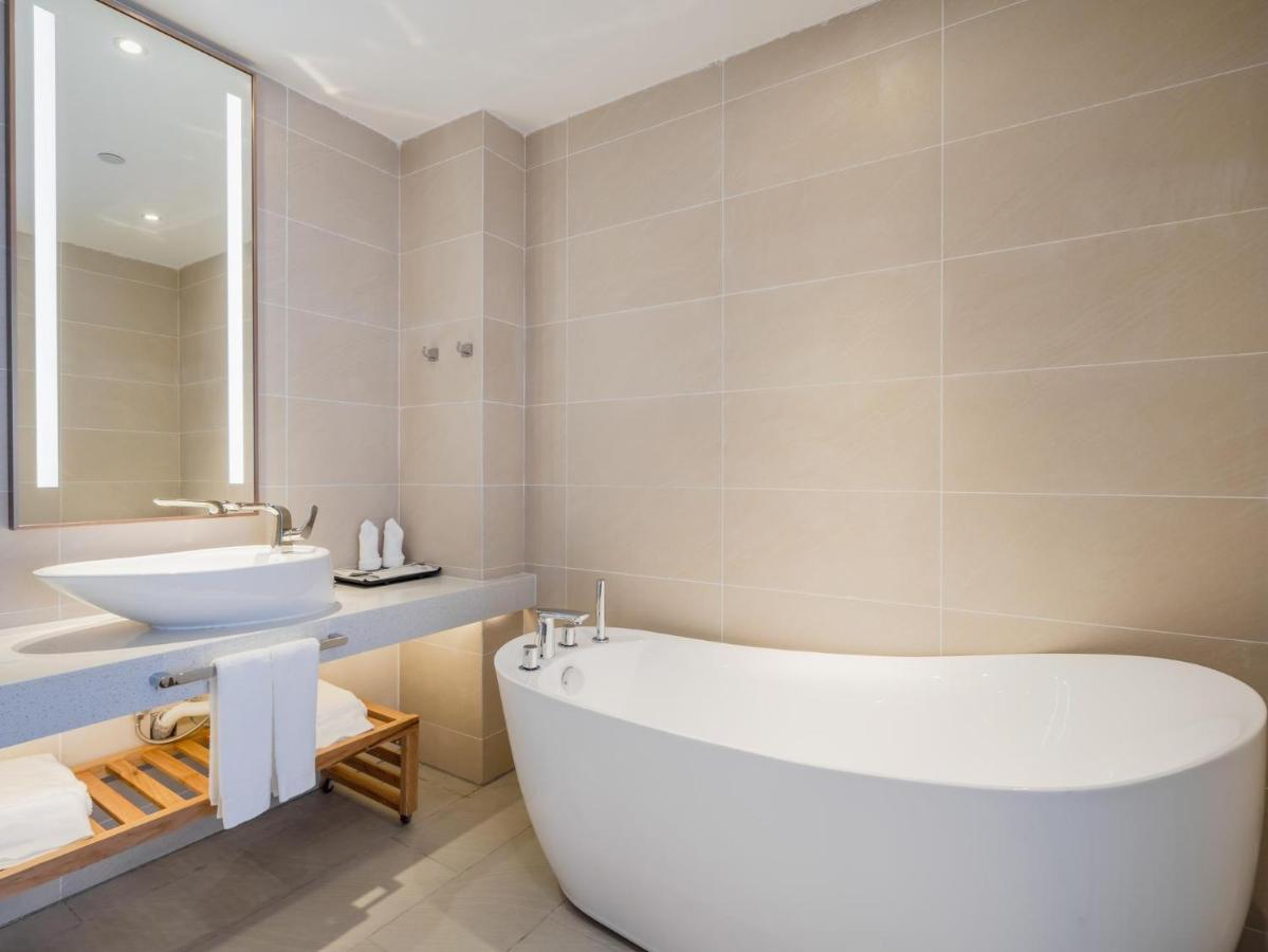 Lavande Hotel Luzhou Wanda Plaza Southwest Commercial City Exterior photo