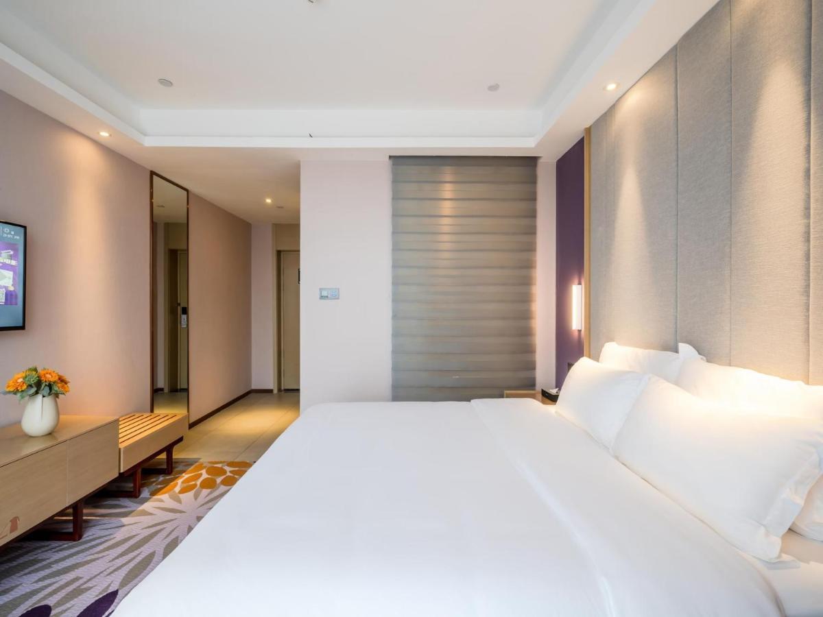 Lavande Hotel Luzhou Wanda Plaza Southwest Commercial City Exterior photo